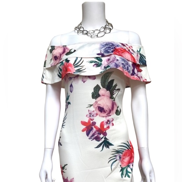 unbranded Dresses & Skirts - Floral print ruffle off the shoulder dress NWOT, S